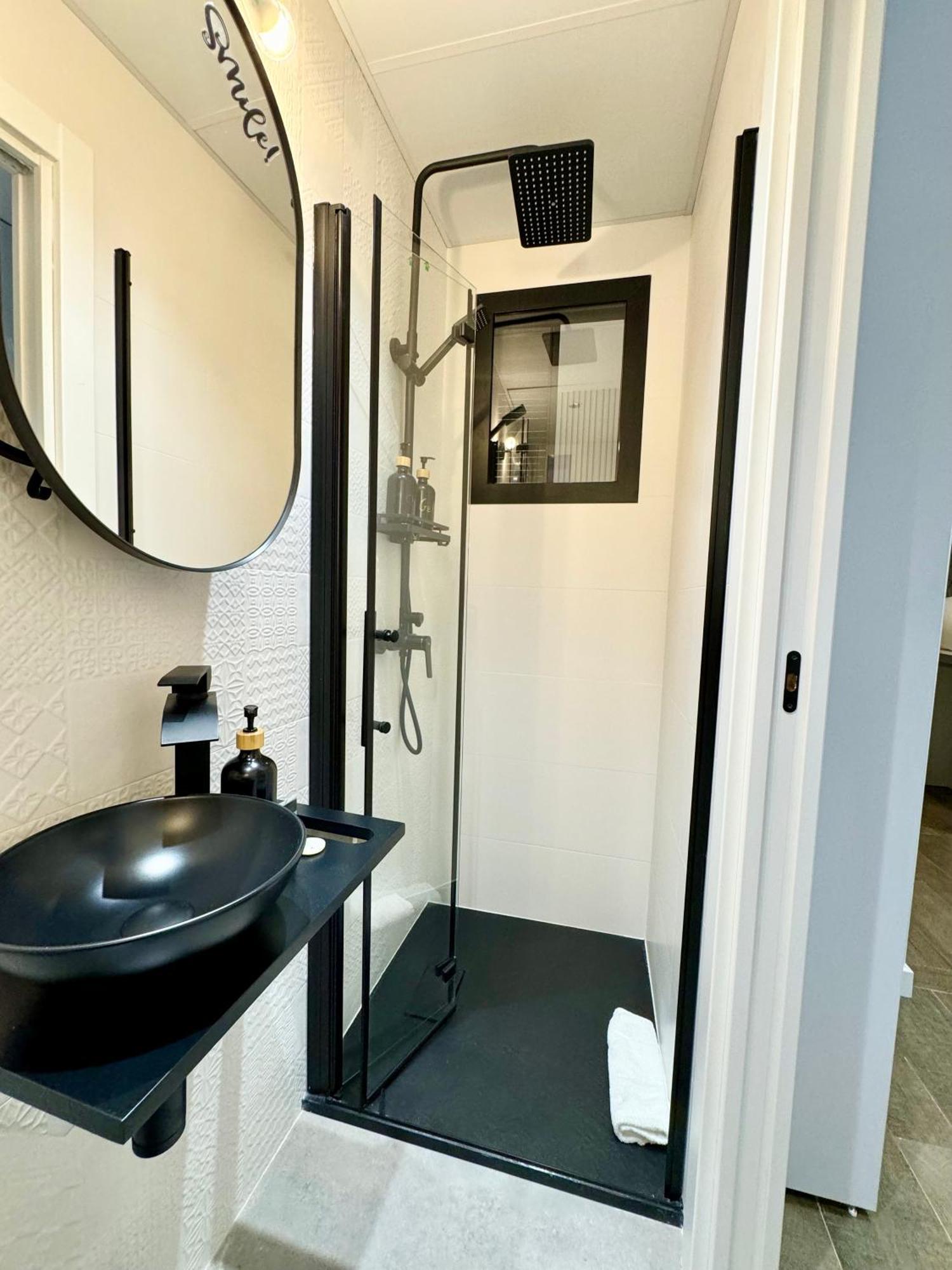 Luxury Flat City Center Full Equipe Non Touristic Madrid Luaran gambar